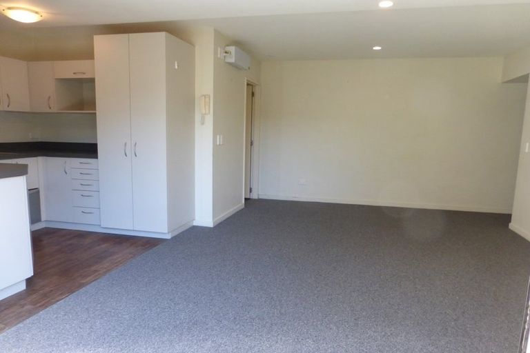 Photo of property in 3/30 Mathesons Road, Phillipstown, Christchurch, 8011