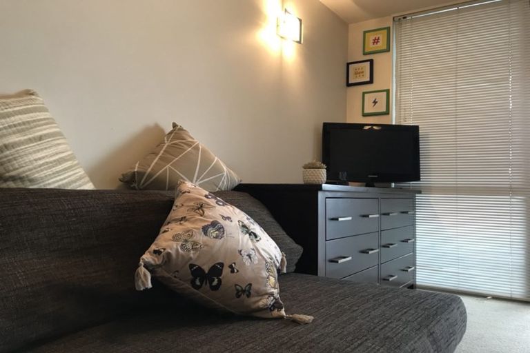 Photo of property in The Nautilus Apartments, 5b/18 Hobson Street, Auckland Central, Auckland, 1010