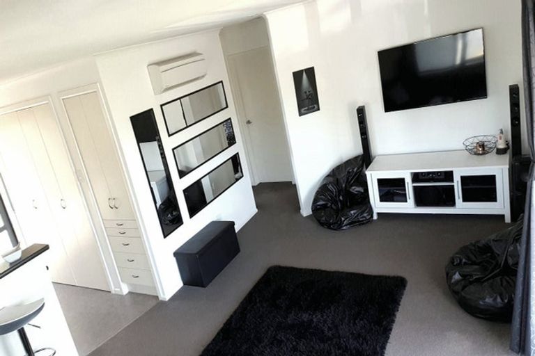 Photo of property in 5 Mcintosh Road, Brighton, Dunedin, 9035