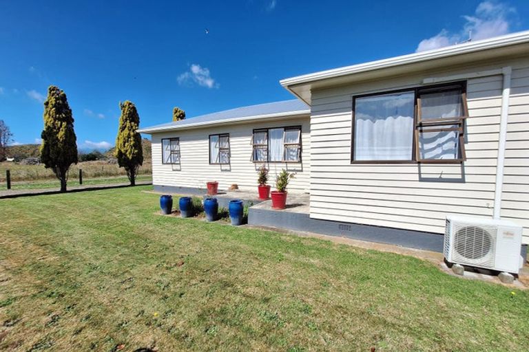 Photo of property in 161 Oturoa Road, Poroutawhao, Levin, 5572