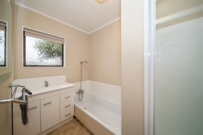 Photo of property in 18b Virginia Place, Whalers Gate, New Plymouth, 4310