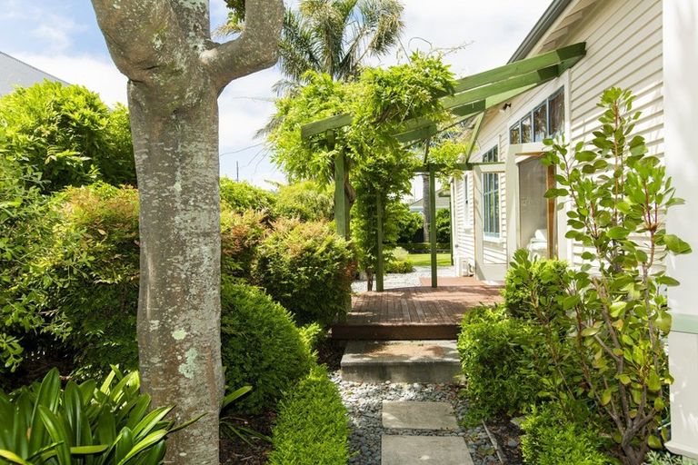 Photo of property in 27 Stout Street, Whataupoko, Gisborne, 4010