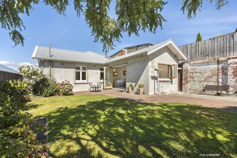 Photo of property in 14 Trevor Terrace, Newtown, Wellington, 6021