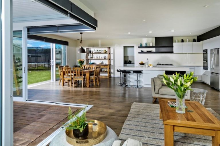 Photo of property in 8 Oak Valley Road, Dairy Flat, Albany, 0792