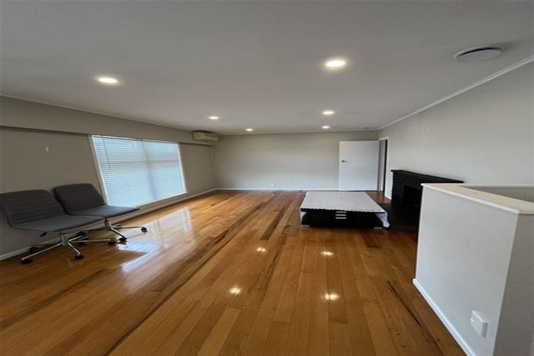 Photo of property in 1/23 Levesque Street, Birkdale, Auckland, 0626