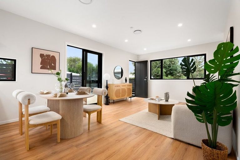 Photo of property in 51a Gordon Avenue, Forrest Hill, Auckland, 0620