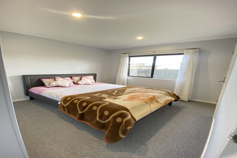 Photo of property in 13a Clarice Place, Takanini, 2112