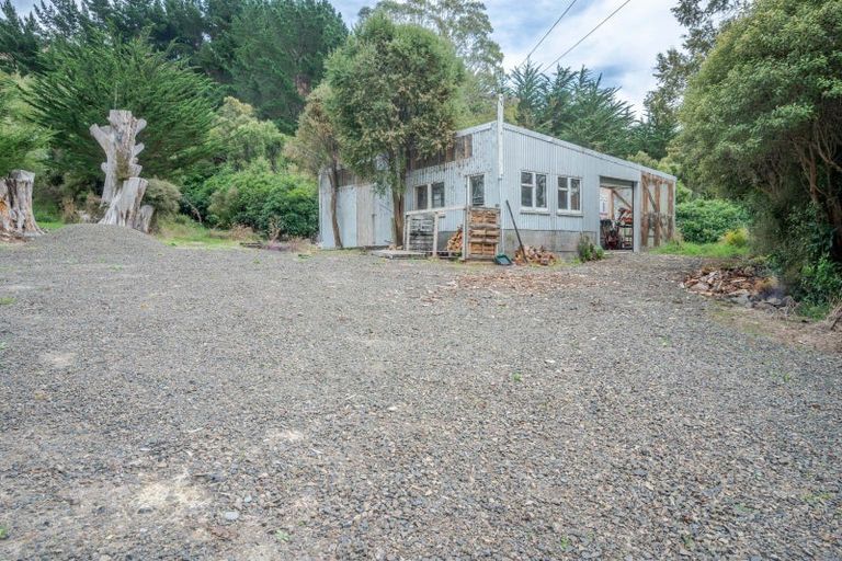 Photo of property in 200 Holmes Bay Valley Road, Pigeon Bay, 7583