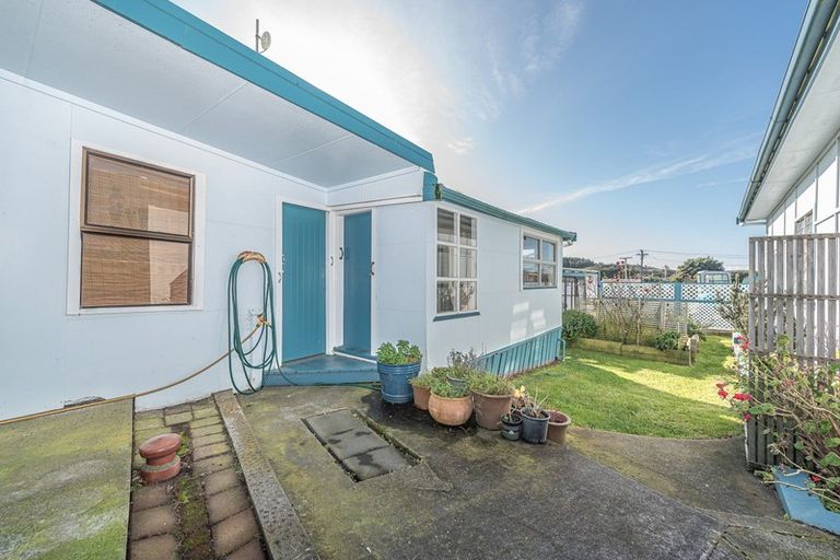 Photo of property in 19 Rapaki Street, Koitiata, Whanganui, 4581
