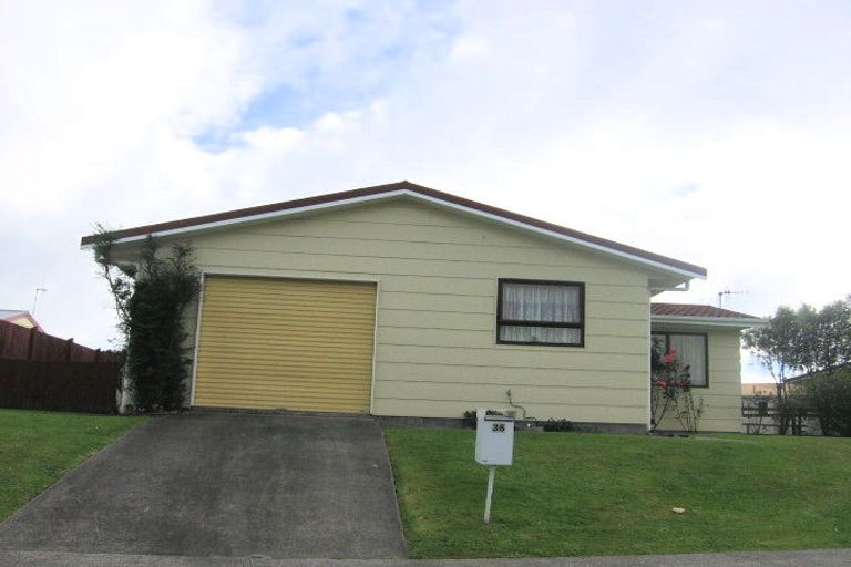 Photo of property in 36 Chatsworth Place, Highbury, Palmerston North, 4412