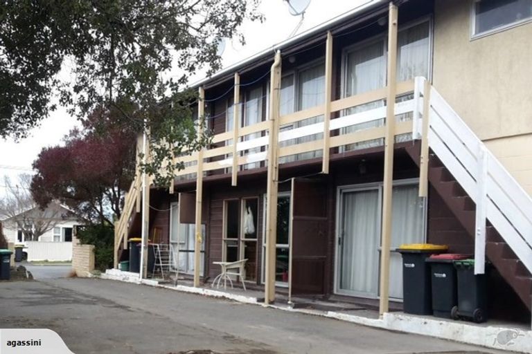 Photo of property in 2/481 Barbadoes Street, Edgeware, Christchurch, 8013