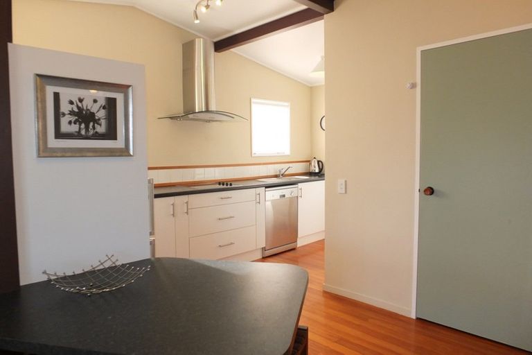 Photo of property in 30 Pratt Avenue, Foxton Beach, Foxton, 4815