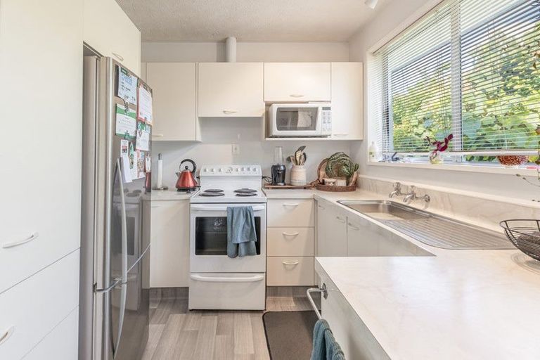 Photo of property in 73 Arcon Drive, Broomfield, Christchurch, 8042