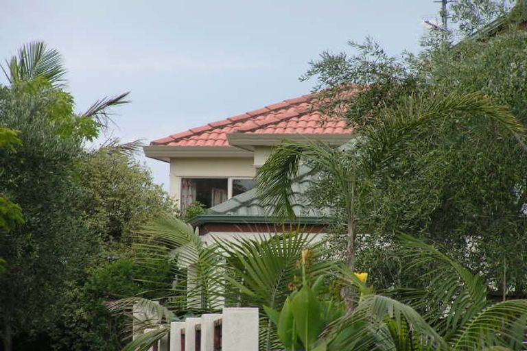 Photo of property in 2/18 Francis Street, Hauraki, Auckland, 0622