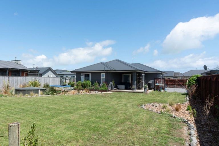 Photo of property in 11 Te Wiremu Lane, Otaki, 5512