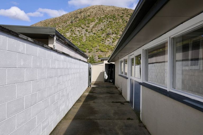 Photo of property in 85 Bledisloe Street, Kurow, 9435