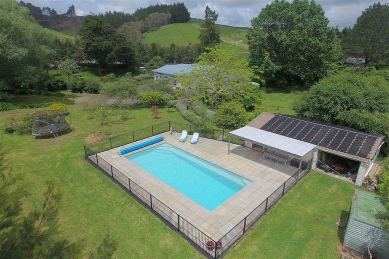 Photo of property in 197 Tahekeroa Road, Tahekeroa, Kaukapakapa, 0873