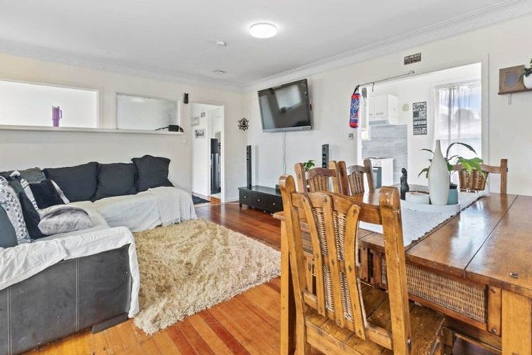 Photo of property in 12 Olive Street, Manurewa, Auckland, 2102