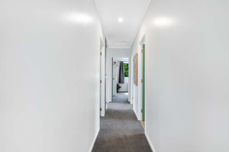 Photo of property in 14 View Street, Maungaturoto, 0520