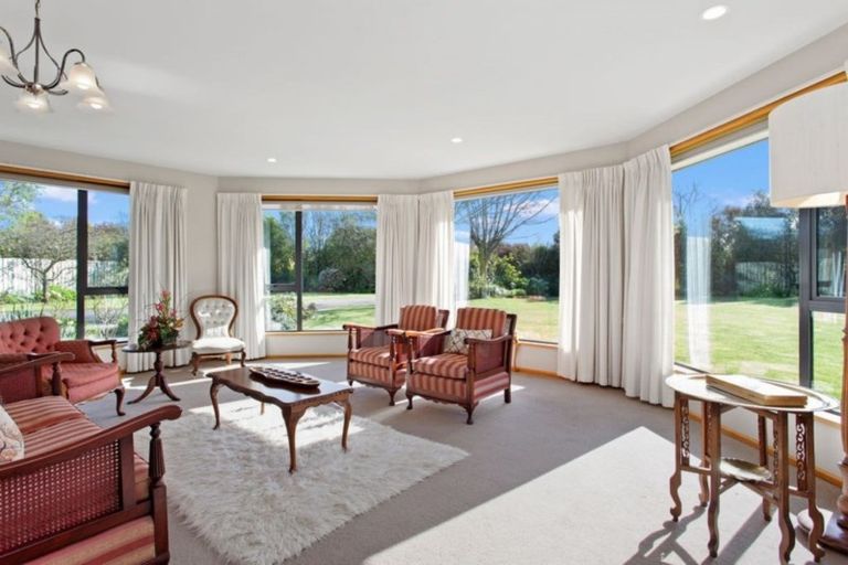 Photo of property in 4 Cedar Place, Amberley, 7410