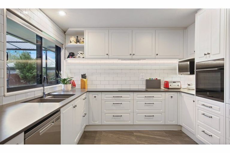 Photo of property in 26 Panckhurst Drive, Woodend, 7610