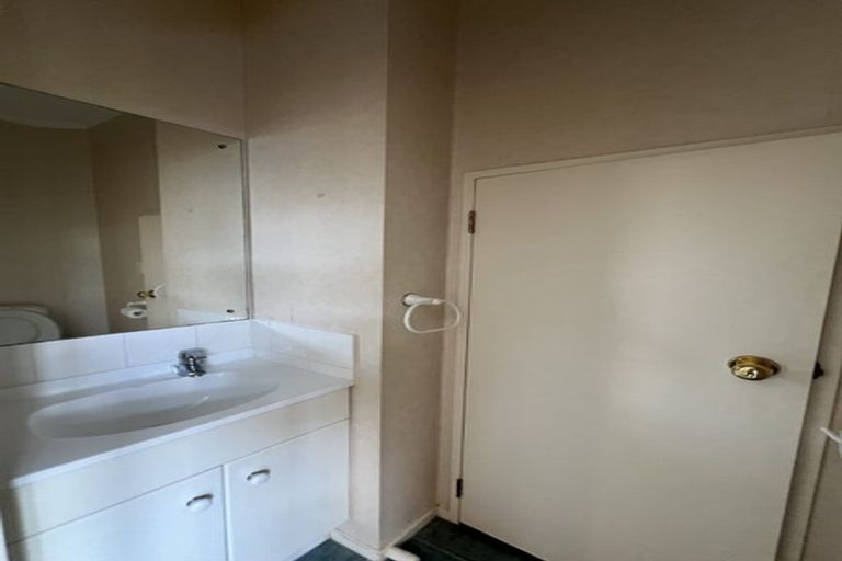 Photo of property in Tuscany Towers, 85/1 Ambrico Place, New Lynn, Auckland, 0600