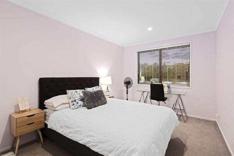 Photo of property in 1 Three Oaks Drive, Dairy Flat, Albany, 0794