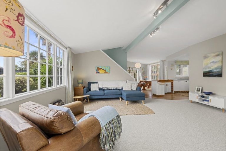 Photo of property in 24 Uenuku Avenue, Raglan, 3225