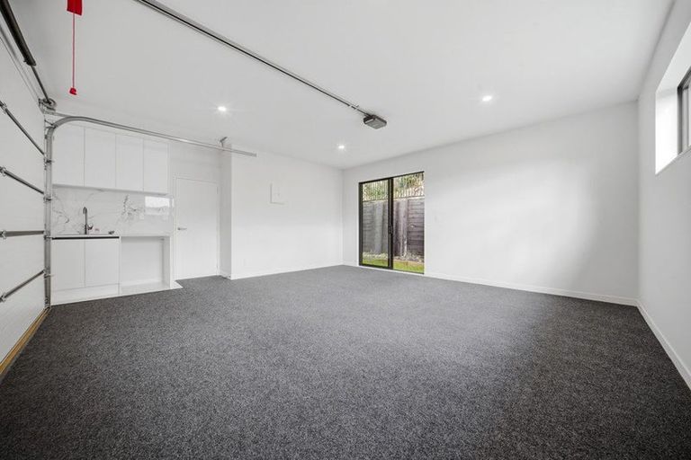 Photo of property in 18 Rongoa Maori Way, Pukekohe, 2120