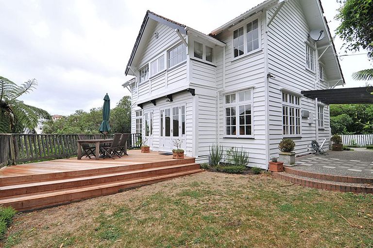 Photo of property in 3 Mariri Road, Kelburn, Wellington, 6012