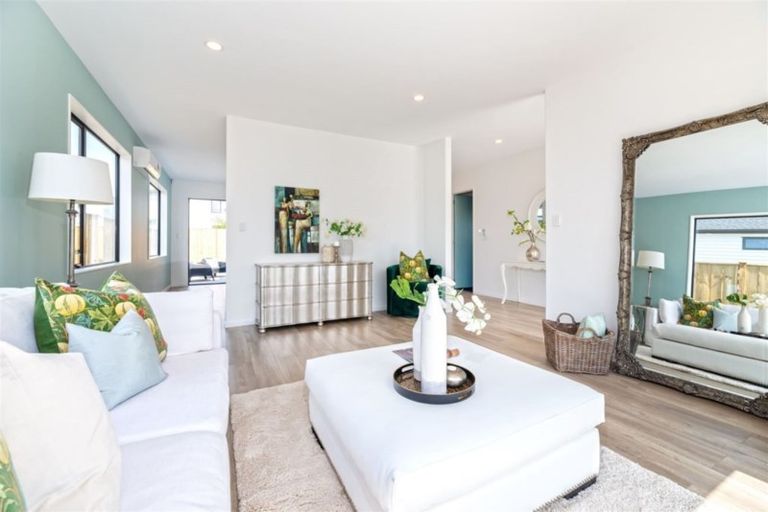 Photo of property in 5 Greenfinch Road, Hobsonville, Auckland, 0616