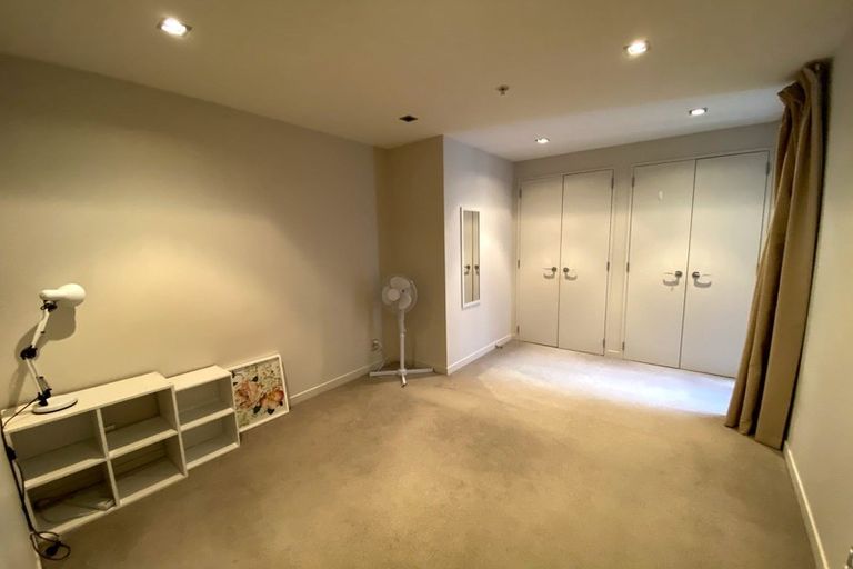 Photo of property in Piermont Apartments, 4e/82 Cable Street, Te Aro, Wellington, 6011