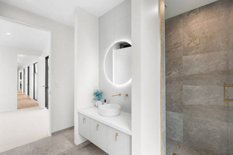 Photo of property in 10 Ferbane Way, Halswell, Christchurch, 8025