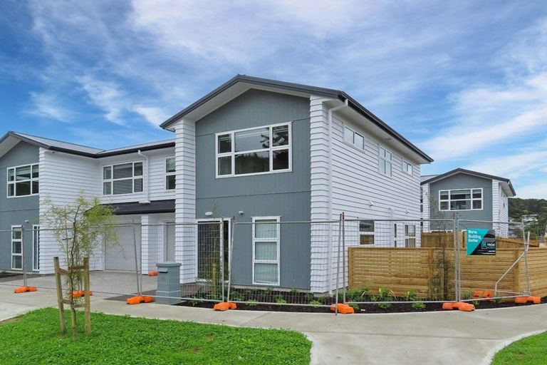 Photo of property in 2a Delaney Drive, Stokes Valley, Lower Hutt, 5019