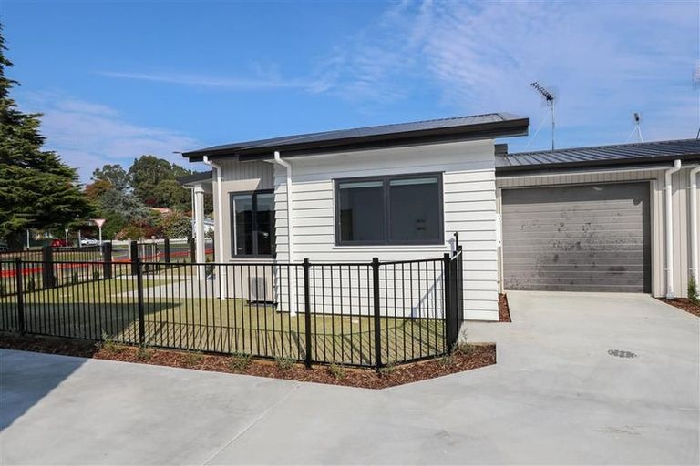 Photo of property in 1/2 Lambert Court, Glenview, Hamilton, 3206