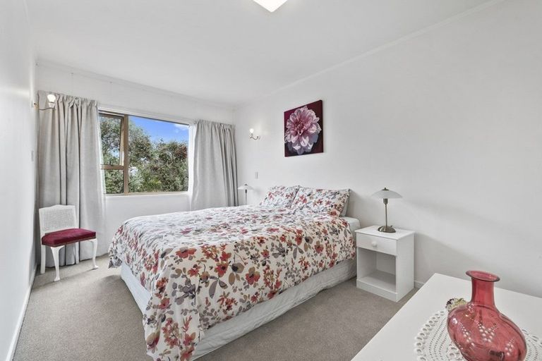 Photo of property in 2/59 Maxwelton Drive, Mairangi Bay, Auckland, 0630