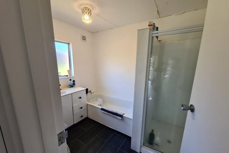 Photo of property in 48 Baylands Drive, Newlands, Wellington, 6037