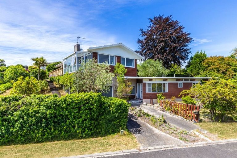 Photo of property in 15 Scenic Heights, Acacia Bay, Taupo, 3330