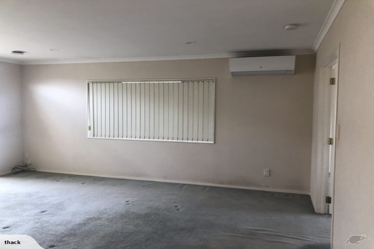 Photo of property in 3 Naul Place, East Tamaki Heights, Auckland, 2016