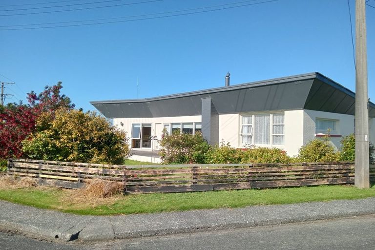 Photo of property in 79 Orawia Road, Tuatapere, 9620