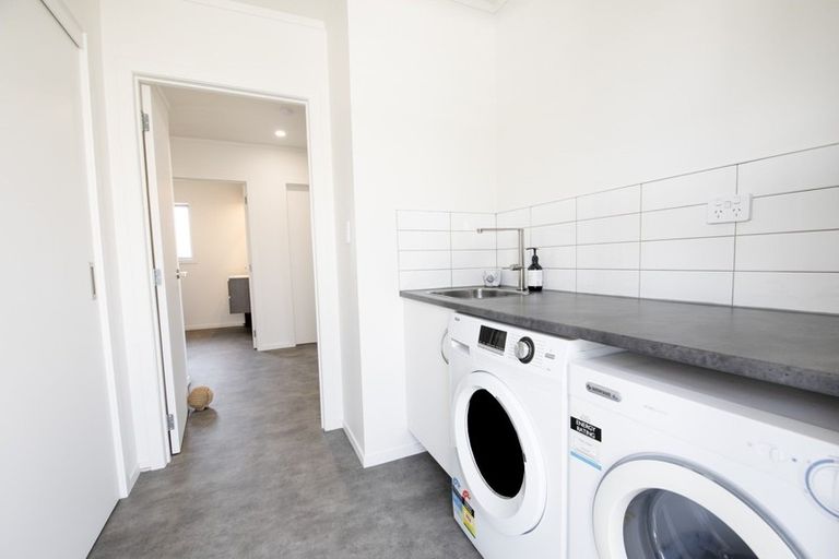 Photo of property in 23 Hinton Road, Taradale, Napier, 4112