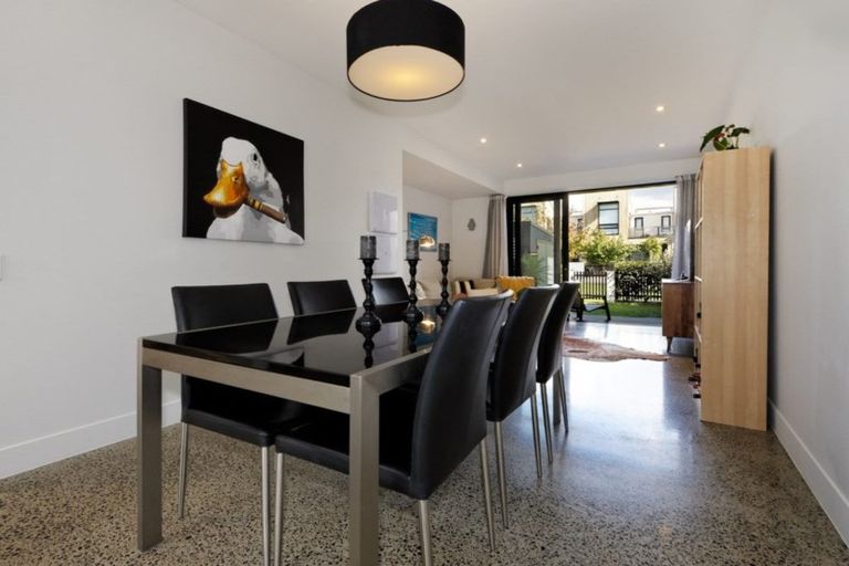 Photo of property in 17 Isitt Road, Hobsonville, Auckland, 0616