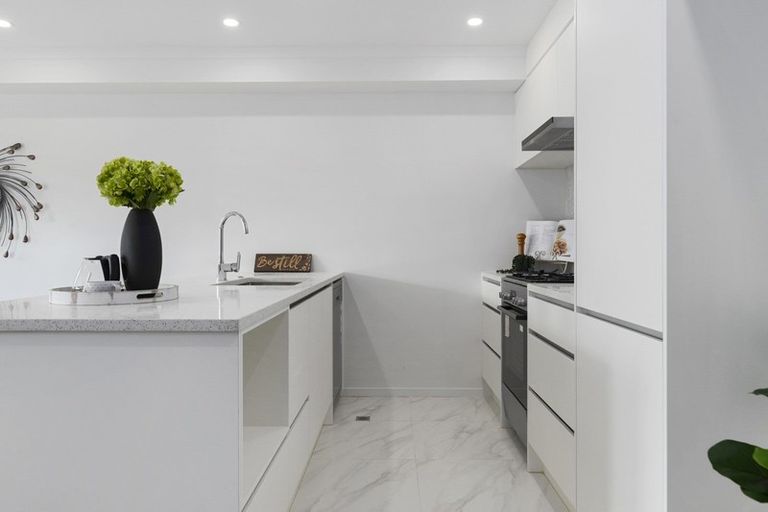 Photo of property in 4/29 May Street, Mount Maunganui, 3116