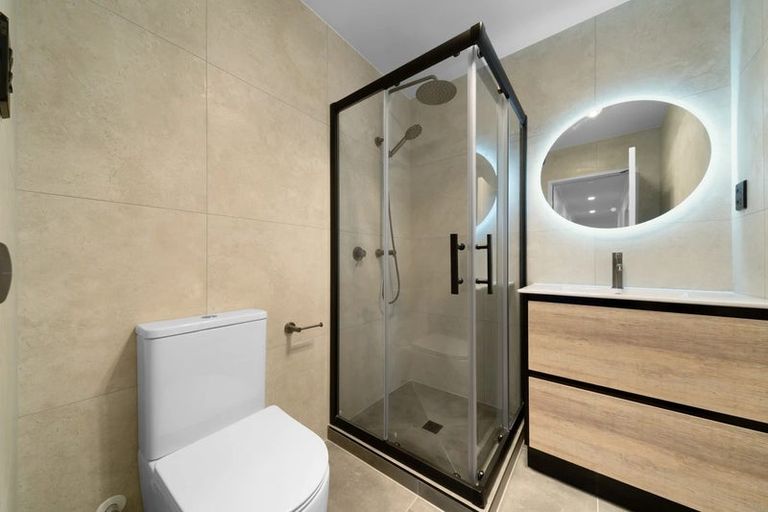 Photo of property in 8a Woburn Street, Mangere East, Auckland, 2024