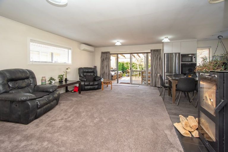 Photo of property in 20 Leonie Place, Aranui, Christchurch, 8061