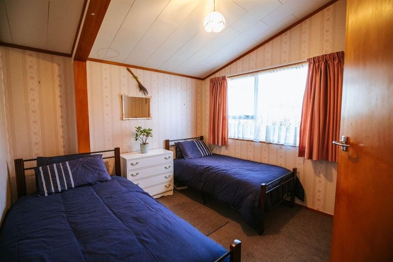 Photo of property in 1 Hunter Crescent, Wanaka, 9305