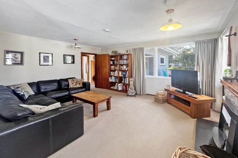 Photo of property in 10 Aberdeen Avenue, Takaro, Palmerston North, 4412