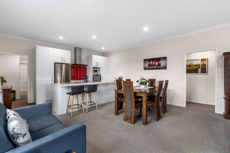 Photo of property in 12 Rochfort Crescent, Pyes Pa, Tauranga, 3112