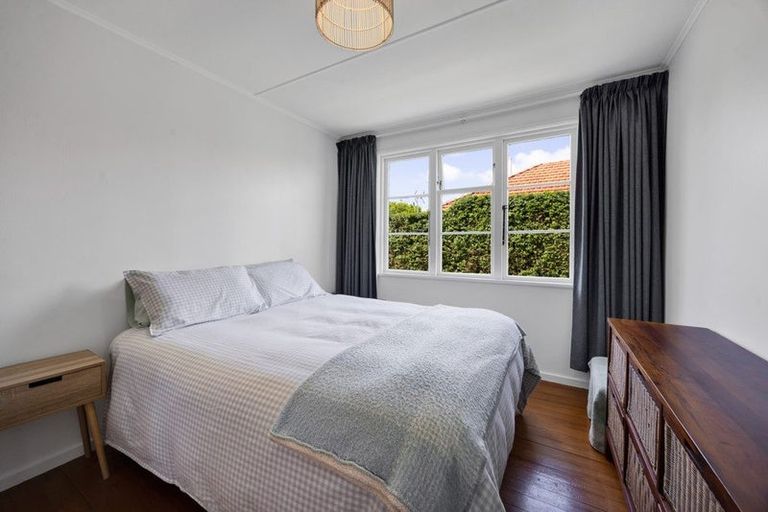Photo of property in 24 Upjohn Street, Brooklands, New Plymouth, 4310