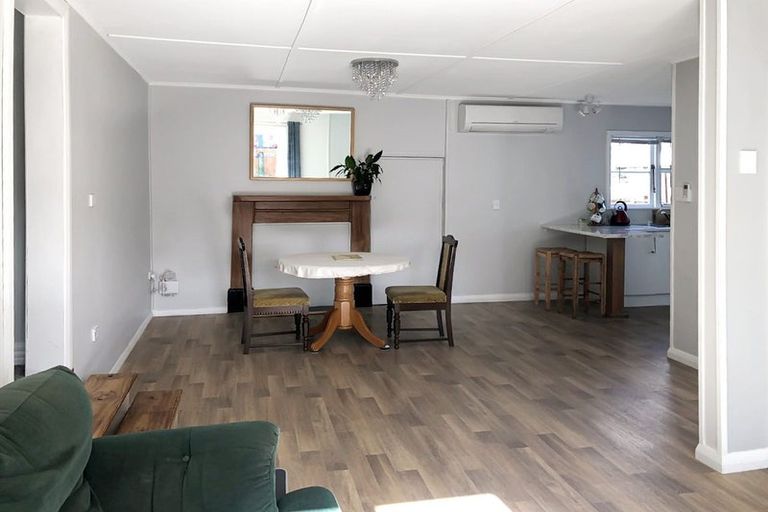Photo of property in 25 Gloag Street, Waverley, 4510